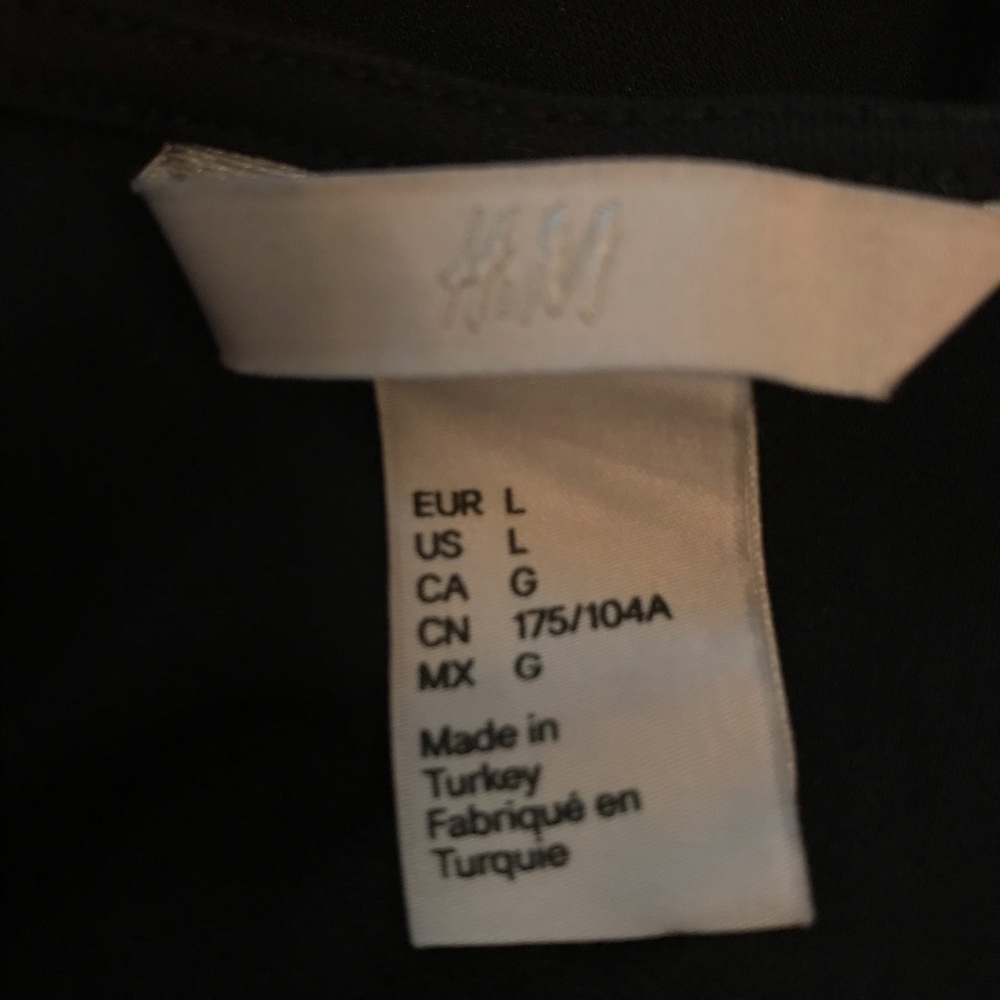 BOGO H&M sleeveless top with lace - Picture 6 of 6